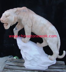 China marble lion sculpture supplier